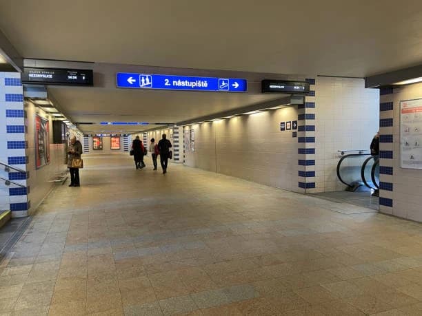 Amstelveenseweg Metro Station 5
